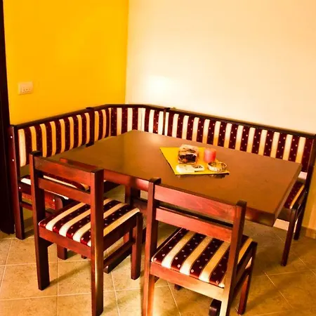 El Barco Apartment *